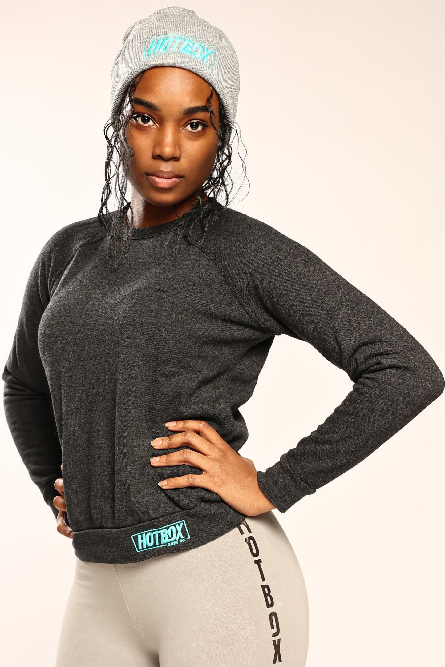 HotBox Women’s Ragland Pullover Long Sleeve Crewneck Tee